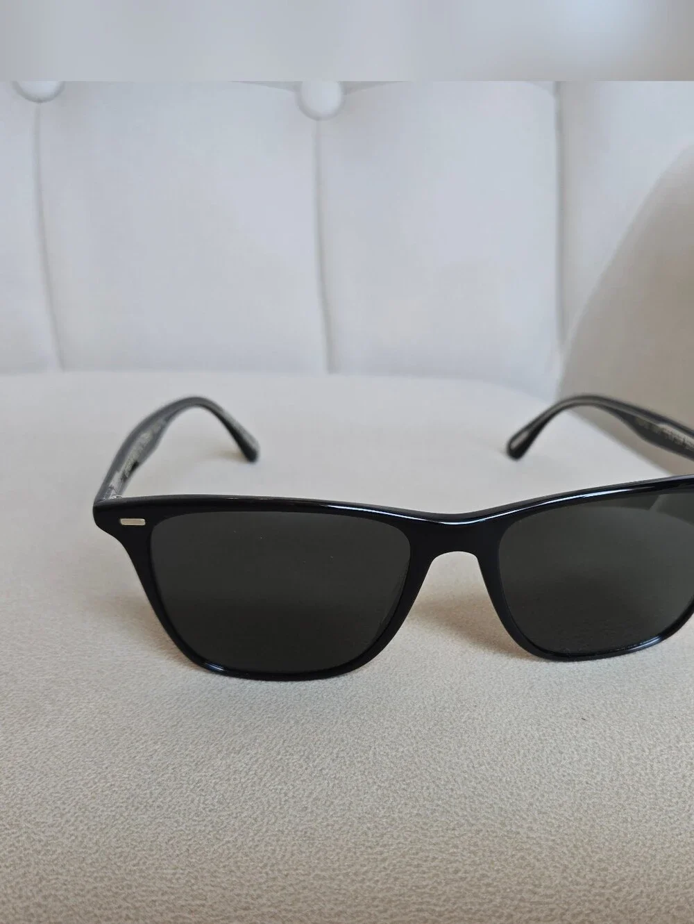 OLIVER PEOPLES Ollis Sun OV5437SU Black / Midnight Express Polarized 1005P2 54mm